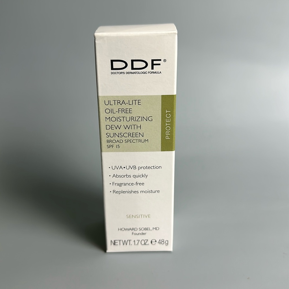 DDF Ultra-Lite Moisturizing Dew with Sunscreen *NEW IN BOX*